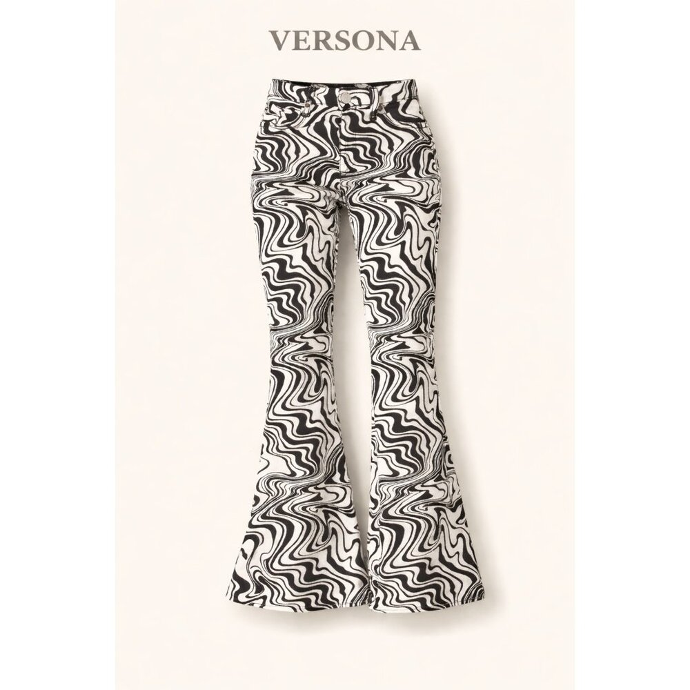 Versona Get Groovy Extreme Flare Jeans Womens Size 4 Black White Retro Print NWO - Picture 1 of 7